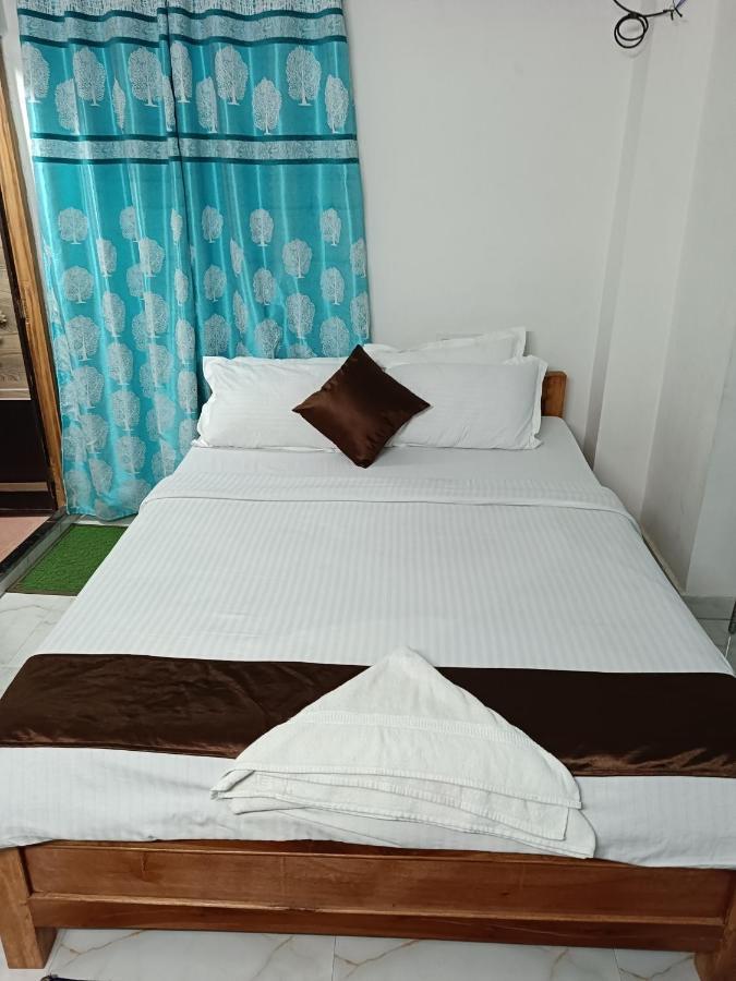 Hotel Atithi Grand Guwahati Bagian luar foto