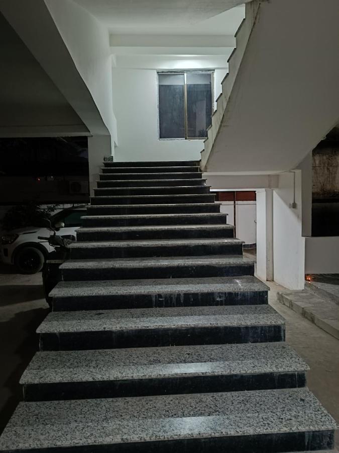 Hotel Atithi Grand Guwahati Bagian luar foto