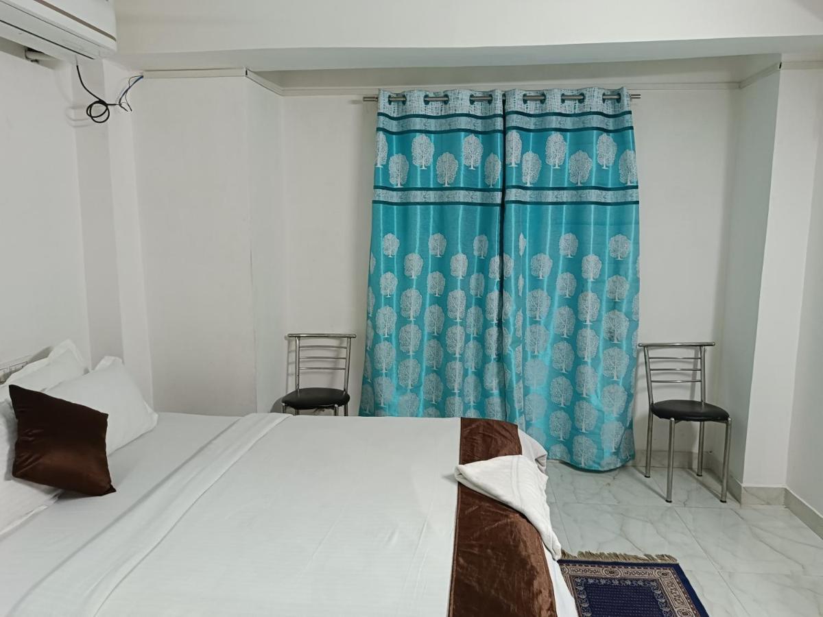 Hotel Atithi Grand Guwahati Bagian luar foto