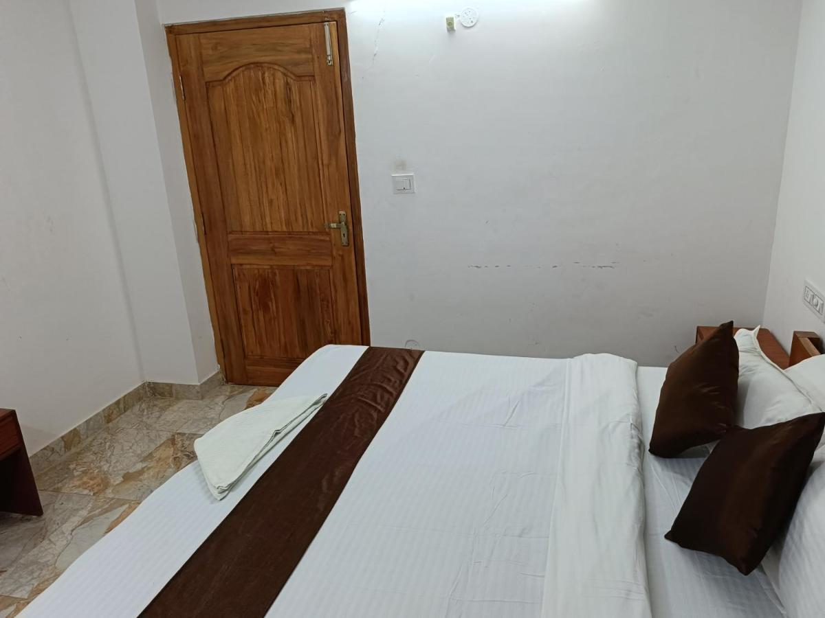 Hotel Atithi Grand Guwahati Bagian luar foto