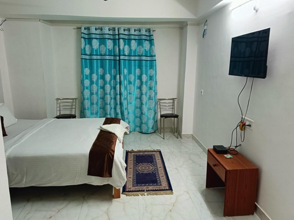 Hotel Atithi Grand Guwahati Bagian luar foto