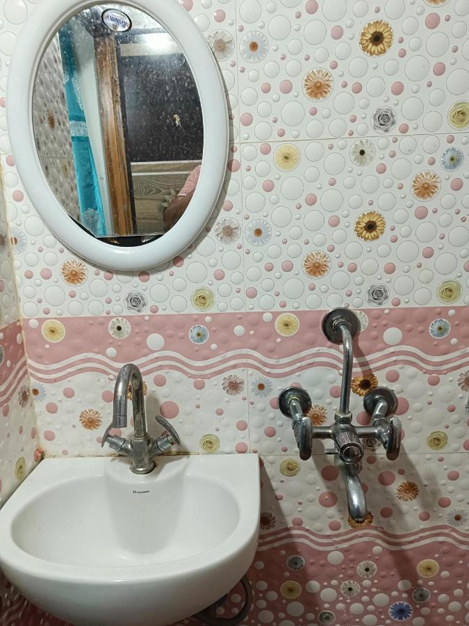 Hotel Atithi Grand Guwahati Bagian luar foto