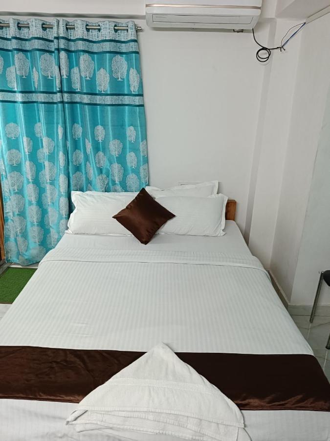 Hotel Atithi Grand Guwahati Bagian luar foto