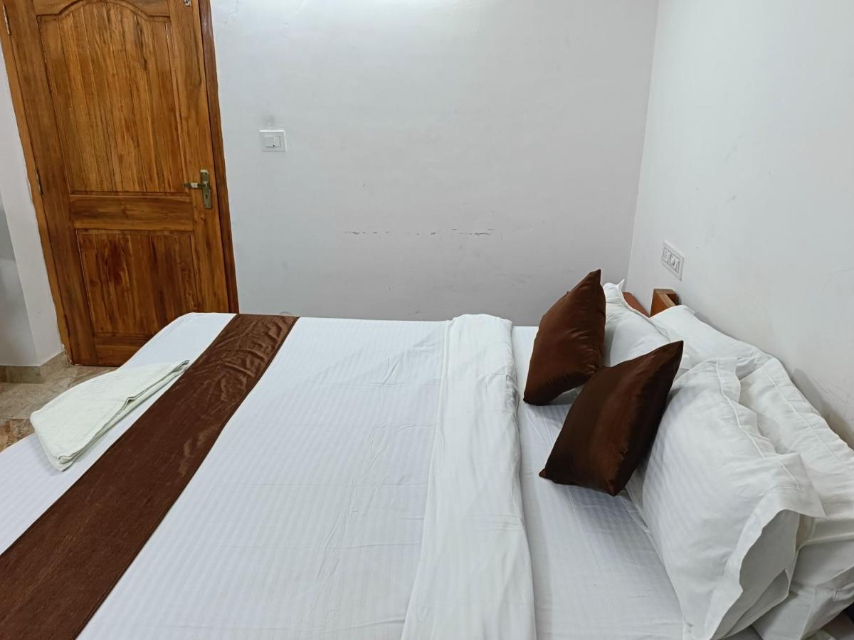 Hotel Atithi Grand Guwahati Bagian luar foto