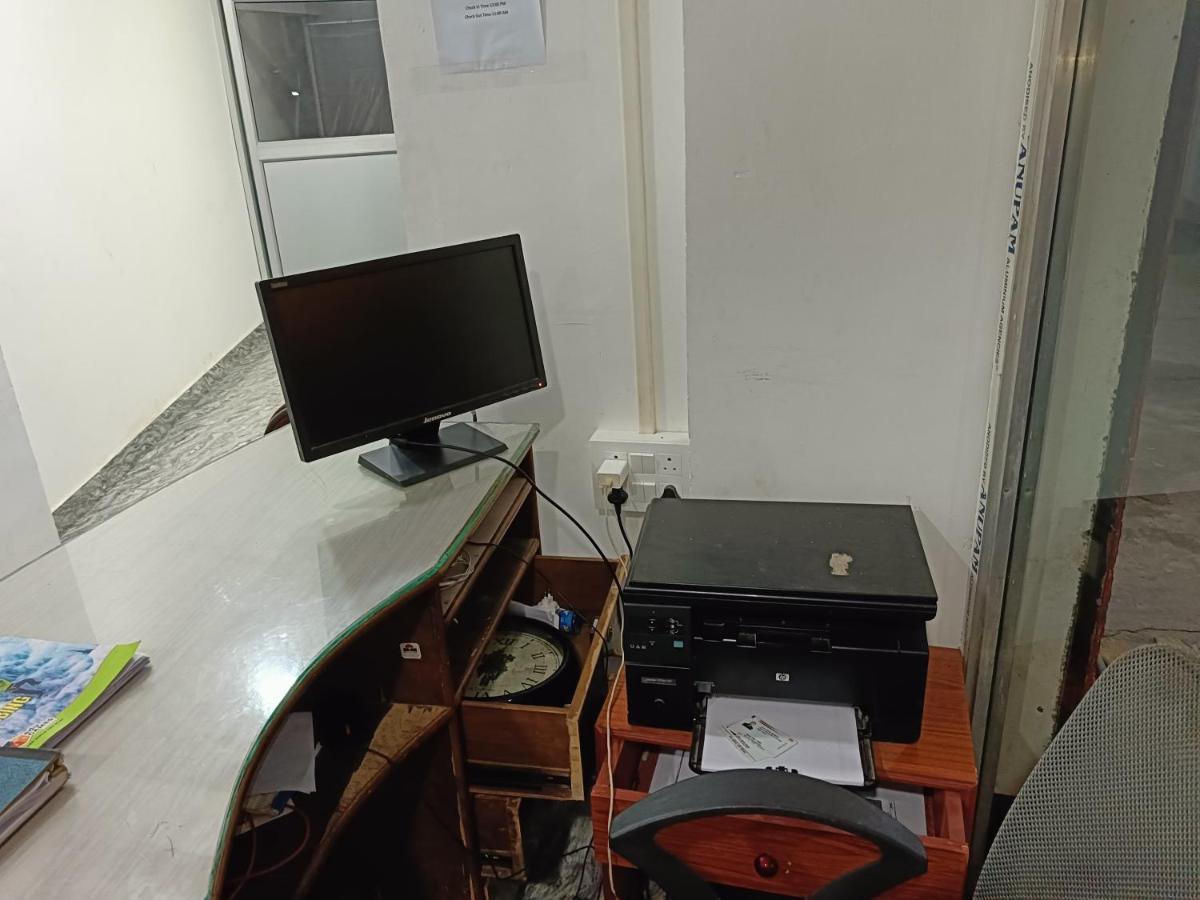 Hotel Atithi Grand Guwahati Bagian luar foto