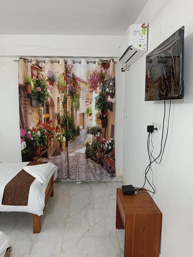 Hotel Atithi Grand Guwahati Bagian luar foto