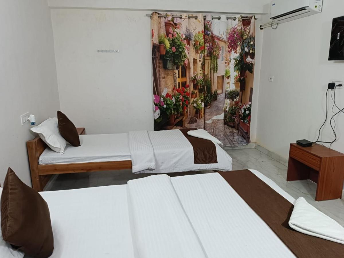 Hotel Atithi Grand Guwahati Bagian luar foto